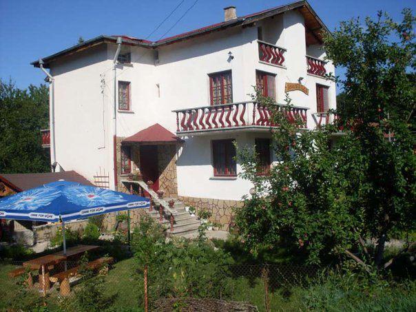 Veselata Guest House Долішня Баня Екстер'єр фото