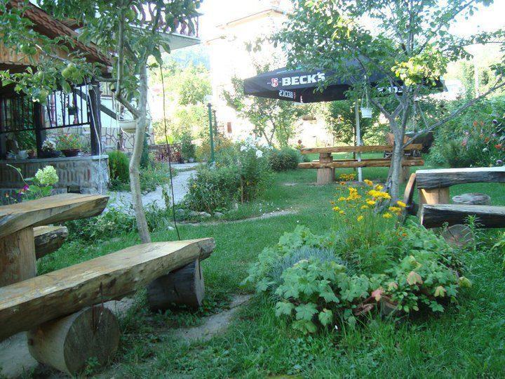 Veselata Guest House Долішня Баня Екстер'єр фото