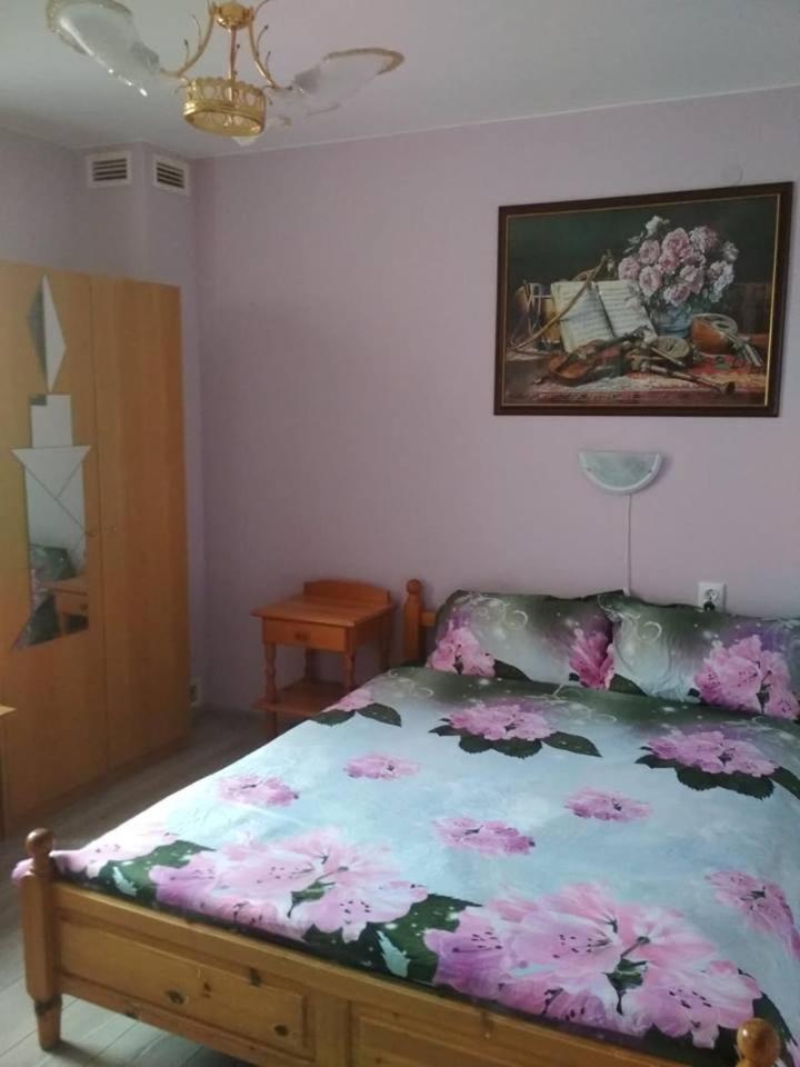 Veselata Guest House Долішня Баня Екстер'єр фото
